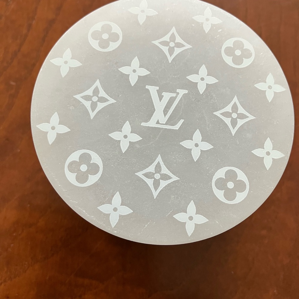 Louis Vuitton White Monogram Round Box